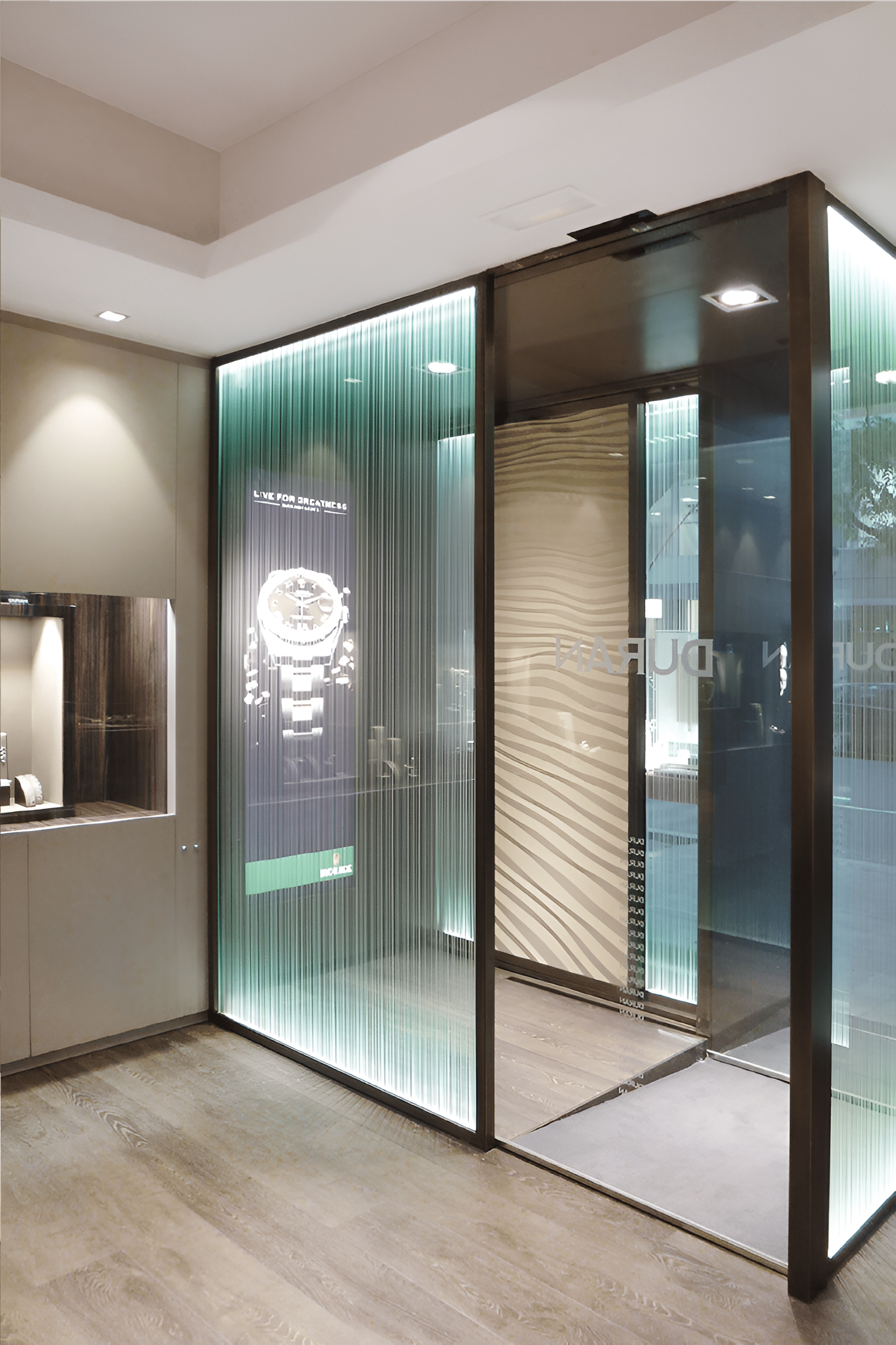 Duran Valencia Proyecto-diseño-de-interiores-Retail-Ujo-and-Partners_Mesa-de-trabajo-08-Picsart-AiImageEnhancer