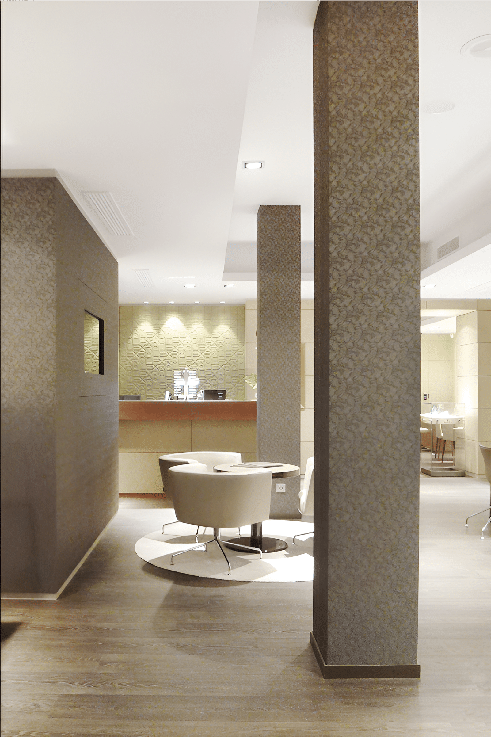 Duran Valencia Proyecto-diseño-de-interiores-Retail-Ujo-and-Partners_Mesa-de-trabajo-10-Picsart-AiImageEnhancer
